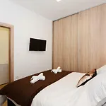 Xy - Design Apartmán
